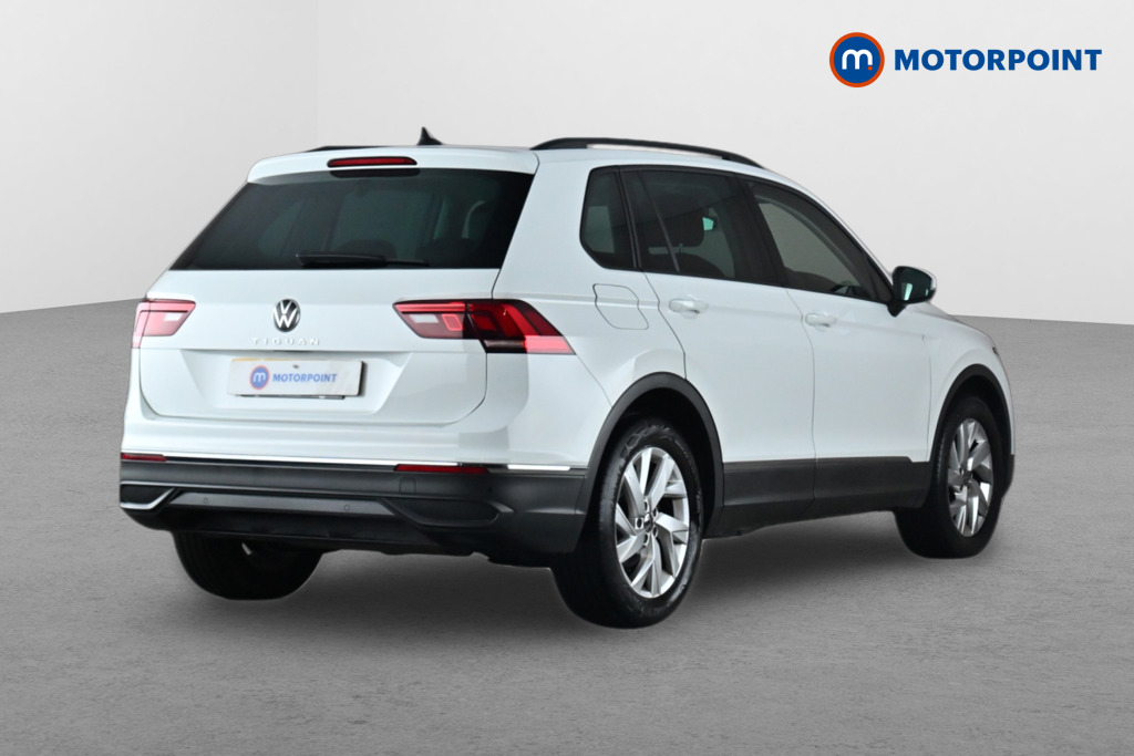 Volkswagen Tiguan Life Manual Petrol SUV - Stock Number (1668817) - Drivers side rear corner