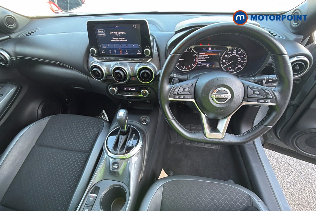 Nissan Juke N-Connecta Automatic Petrol SUV - Stock Number (1668946) - 4th supplementary image