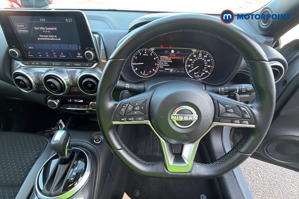 Nissan Juke N-Connecta Automatic Petrol SUV - Stock Number (1668946) - 5th supplementary image