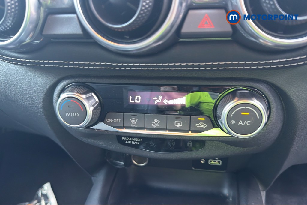Nissan Juke N-Connecta Automatic Petrol SUV - Stock Number (1668946) - 12th supplementary image