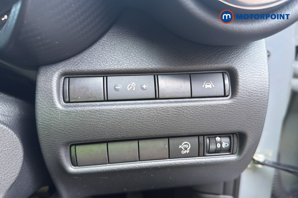 Nissan Juke N-Connecta Automatic Petrol SUV - Stock Number (1668946) - 16th supplementary image