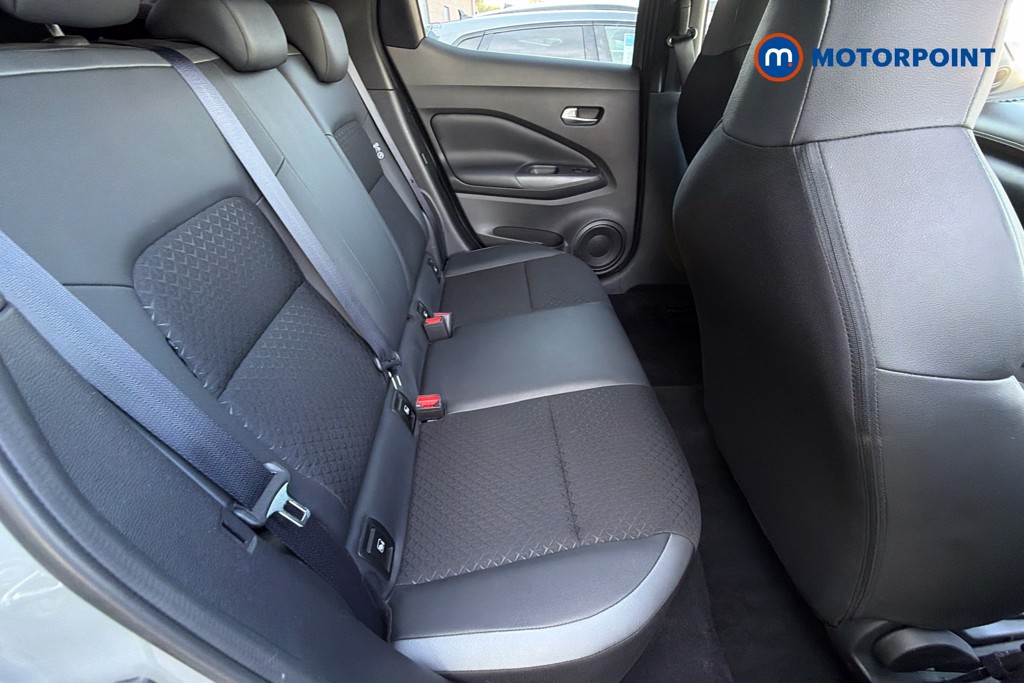 Nissan Juke N-Connecta Automatic Petrol SUV - Stock Number (1668946) - 18th supplementary image