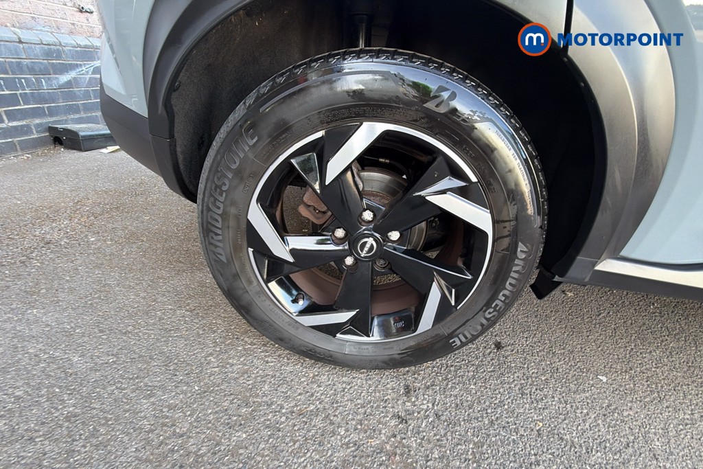 Nissan Juke N-Connecta Automatic Petrol SUV - Stock Number (1668946) - 26th supplementary image