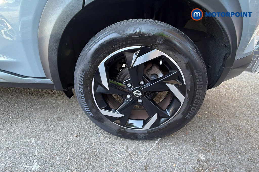 Nissan Juke N-Connecta Automatic Petrol SUV - Stock Number (1668946) - 42nd supplementary image