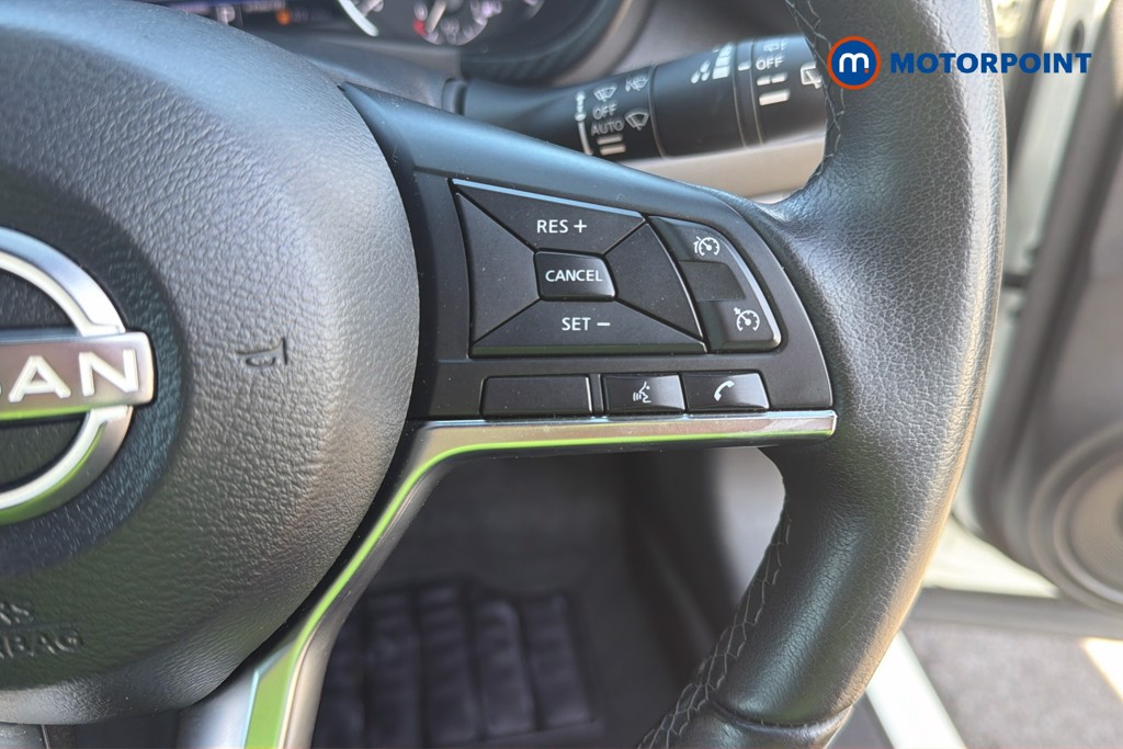 Nissan Juke N-Connecta Automatic Petrol-Electric Hybrid SUV - Stock Number (1668947) - 10th supplementary image