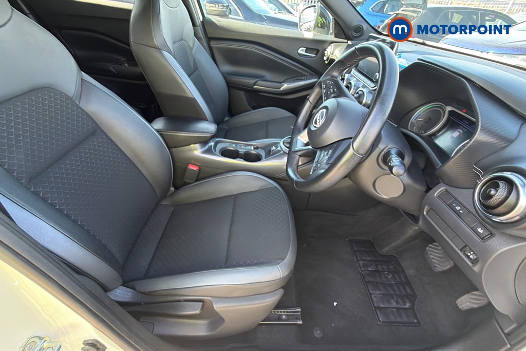Nissan Juke N-Connecta Automatic Petrol-Electric Hybrid SUV - Stock Number (1668947) - 18th supplementary image