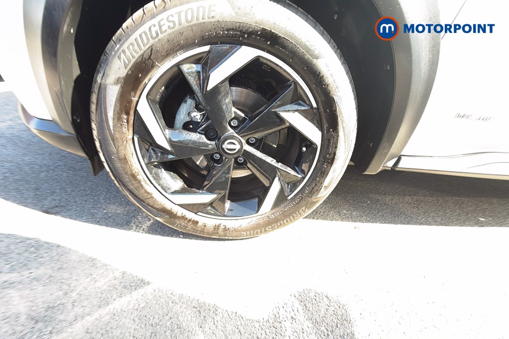 Nissan Juke N-Connecta Automatic Petrol-Electric Hybrid SUV - Stock Number (1668947) - 38th supplementary image
