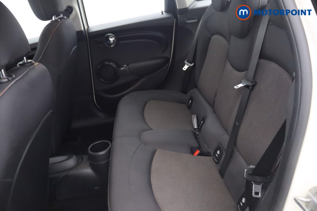 Mini Hatchback One Classic Manual Petrol Hatchback - Stock Number (1669061) - 12th supplementary image