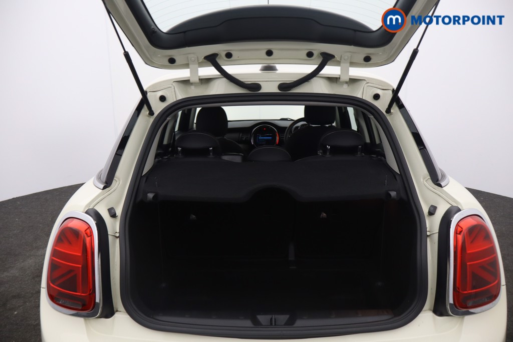 Mini Hatchback One Classic Manual Petrol Hatchback - Stock Number (1669061) - 13th supplementary image
