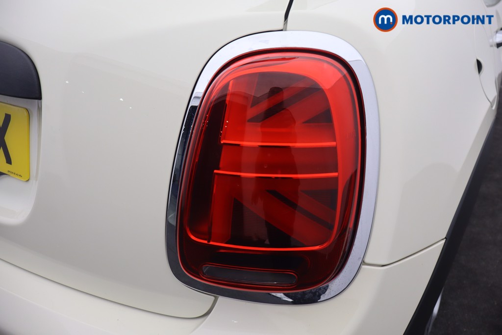 Mini Hatchback One Classic Manual Petrol Hatchback - Stock Number (1669061) - 14th supplementary image