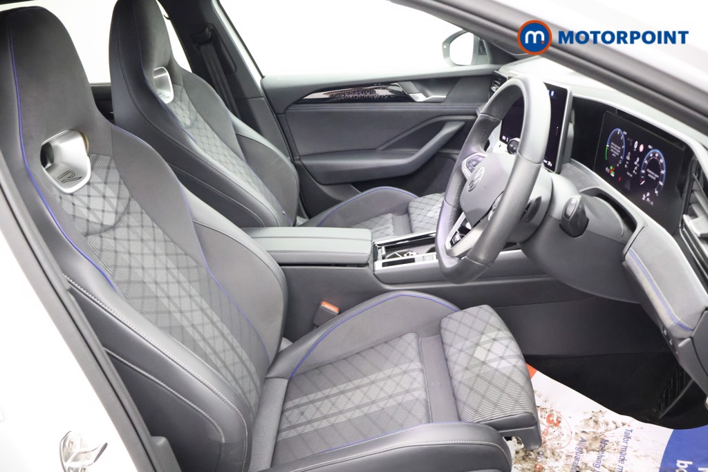 Volkswagen Passat R-Line Automatic Petrol Plug-In Hybrid Estate - Stock Number (1669390) - 17th supplementary image