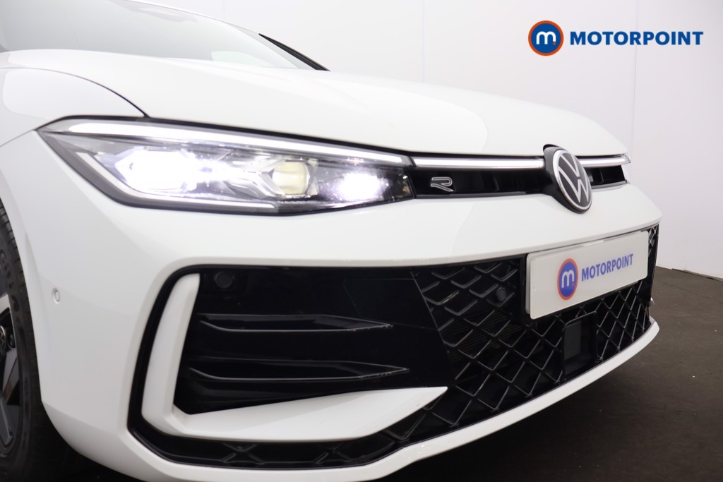 Volkswagen Passat R-Line Automatic Petrol Plug-In Hybrid Estate - Stock Number (1669390) - 41st supplementary image