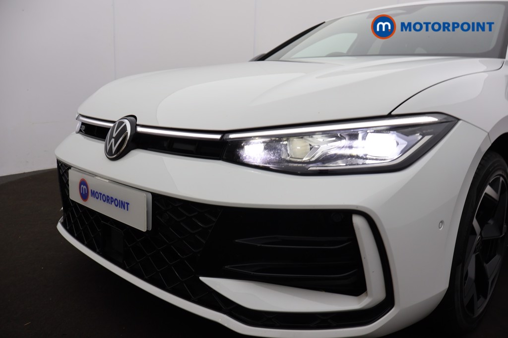 Volkswagen Passat R-Line Automatic Petrol Plug-In Hybrid Estate - Stock Number (1669390) - 43rd supplementary image