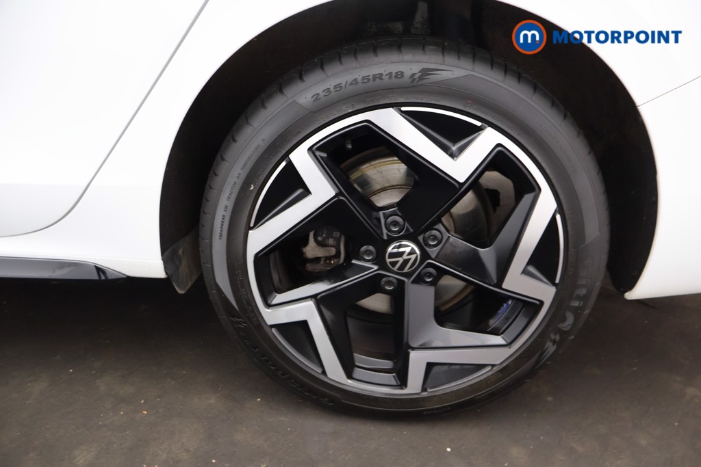 Volkswagen Passat R-Line Automatic Petrol Plug-In Hybrid Estate - Stock Number (1669390) - 46th supplementary image