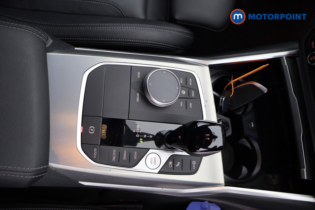 BMW 3 Series M Sport Automatic Petrol Plug-In Hybrid Saloon - Stock Number (1669425) - 13th supplementary image