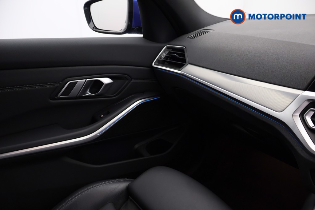 BMW 3 Series M Sport Automatic Petrol Plug-In Hybrid Saloon - Stock Number (1669425) - 15th supplementary image