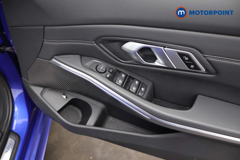 BMW 3 Series M Sport Automatic Petrol Plug-In Hybrid Saloon - Stock Number (1669425) - 20th supplementary image