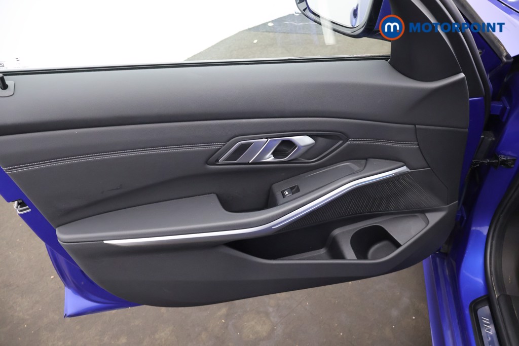 BMW 3 Series M Sport Automatic Petrol Plug-In Hybrid Saloon - Stock Number (1669425) - 30th supplementary image