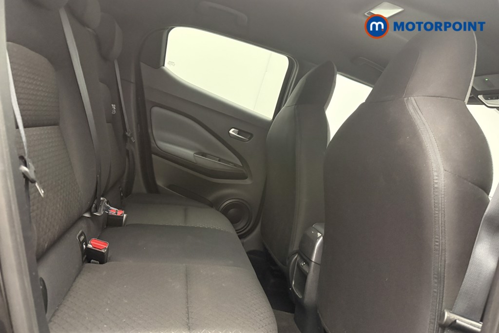 Nissan Juke N-Connecta Manual Petrol SUV - Stock Number (1669482) - 9th supplementary image