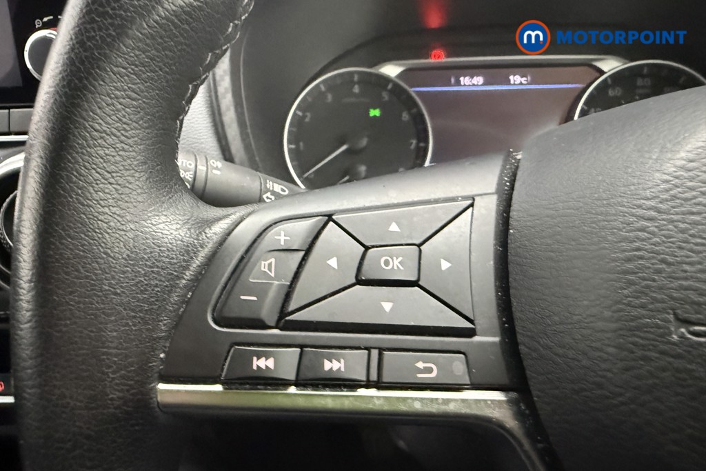 Nissan Juke N-Connecta Manual Petrol SUV - Stock Number (1669482) - 14th supplementary image