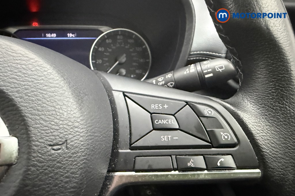 Nissan Juke N-Connecta Manual Petrol SUV - Stock Number (1669482) - 15th supplementary image