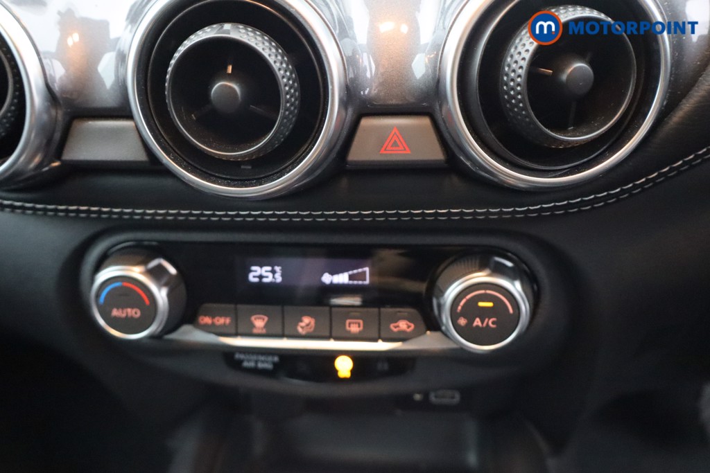 Nissan Juke N-Connecta Automatic Petrol SUV - Stock Number (1669781) - 3rd supplementary image