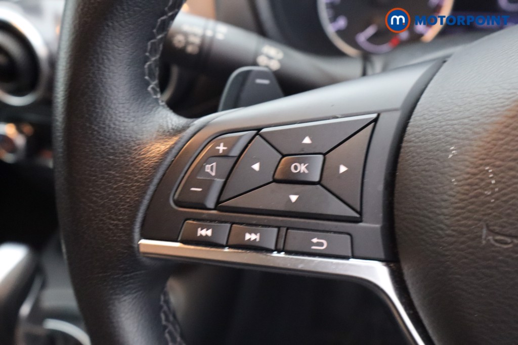 Nissan Juke N-Connecta Automatic Petrol SUV - Stock Number (1669781) - 6th supplementary image
