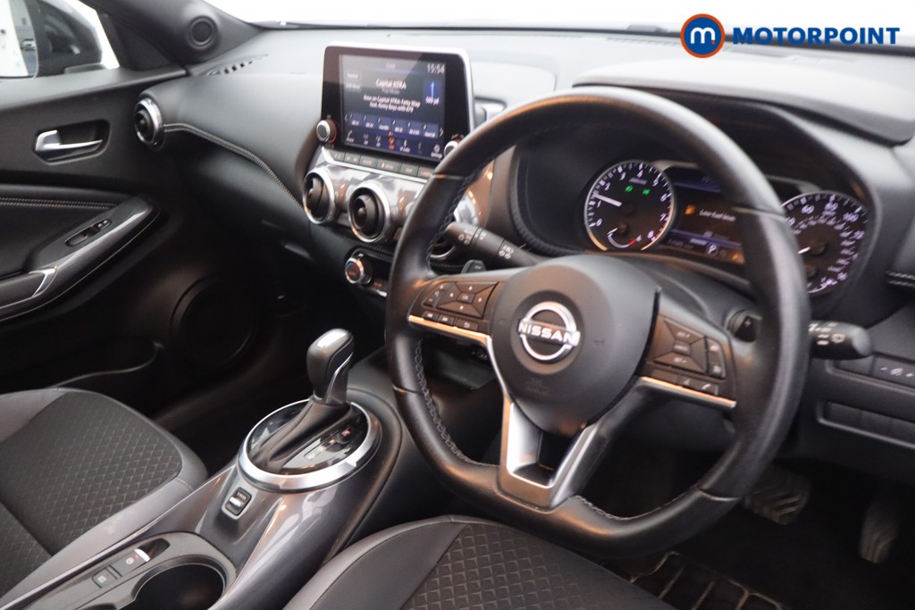 Nissan Juke N-Connecta Automatic Petrol SUV - Stock Number (1669783) - 1st supplementary image