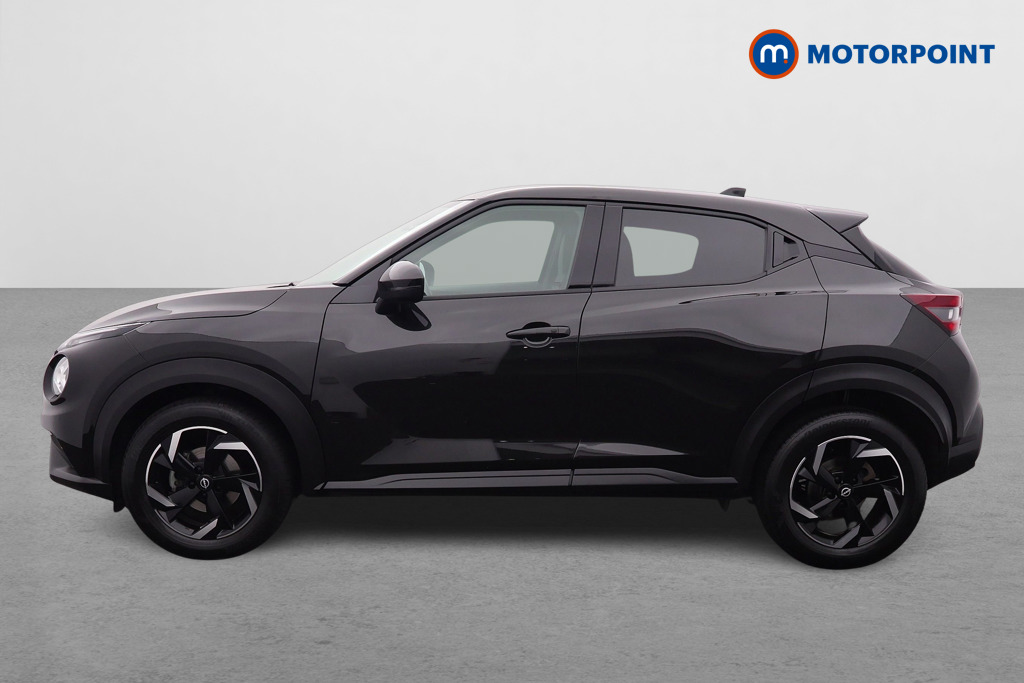 Nissan Juke N-Connecta Automatic Petrol SUV - Stock Number (1669783) - Passenger side