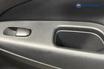Nissan Juke N-Connecta Automatic Petrol SUV - Stock Number (1669785) - 997th supplementary image
