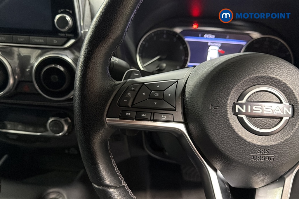 Nissan Juke N-Connecta Automatic Petrol SUV - Stock Number (1669785) - 4th supplementary image