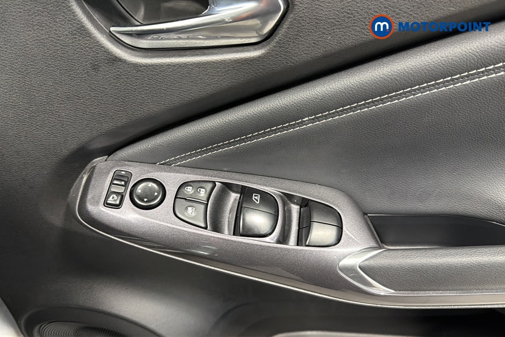 Nissan Juke N-Connecta Automatic Petrol SUV - Stock Number (1669785) - 19th supplementary image