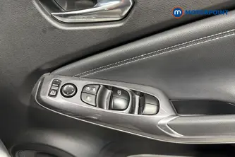 Nissan Juke N-Connecta Automatic Petrol SUV - Stock Number (1669785) - 19th supplementary image