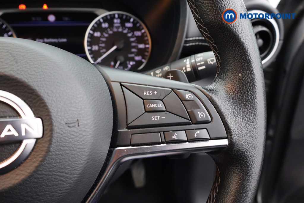 Nissan Juke N-Connecta Automatic Petrol SUV - Stock Number (1669786) - 7th supplementary image