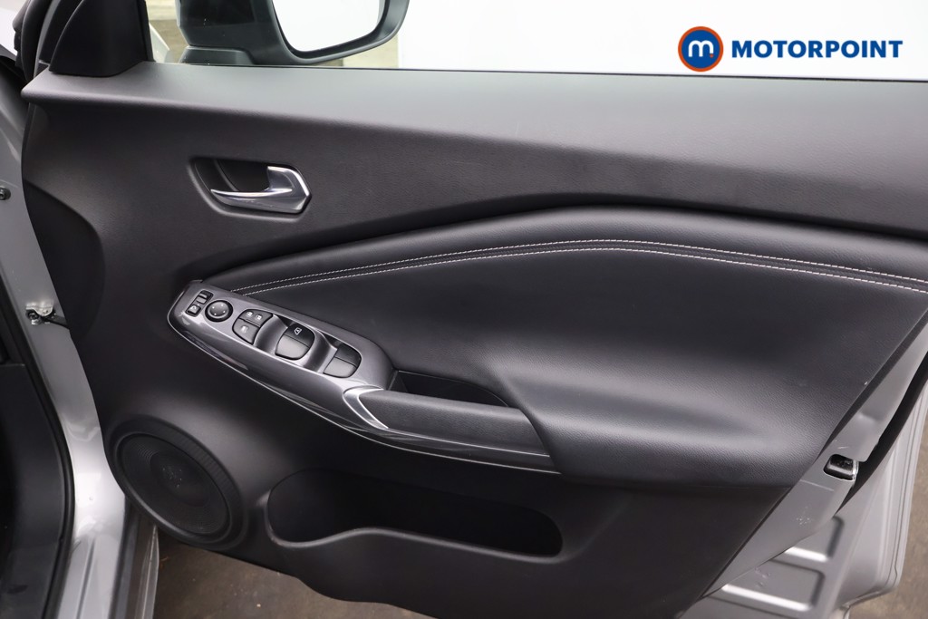 Nissan Juke N-Connecta Automatic Petrol SUV - Stock Number (1669786) - 18th supplementary image