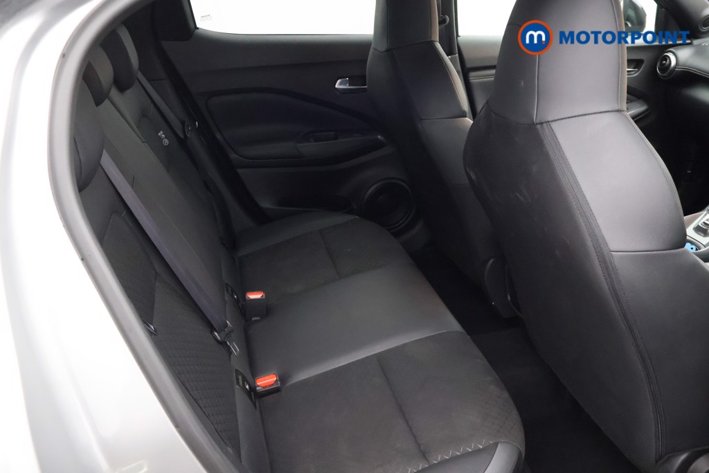 Nissan Juke N-Connecta Automatic Petrol SUV - Stock Number (1669786) - 23rd supplementary image