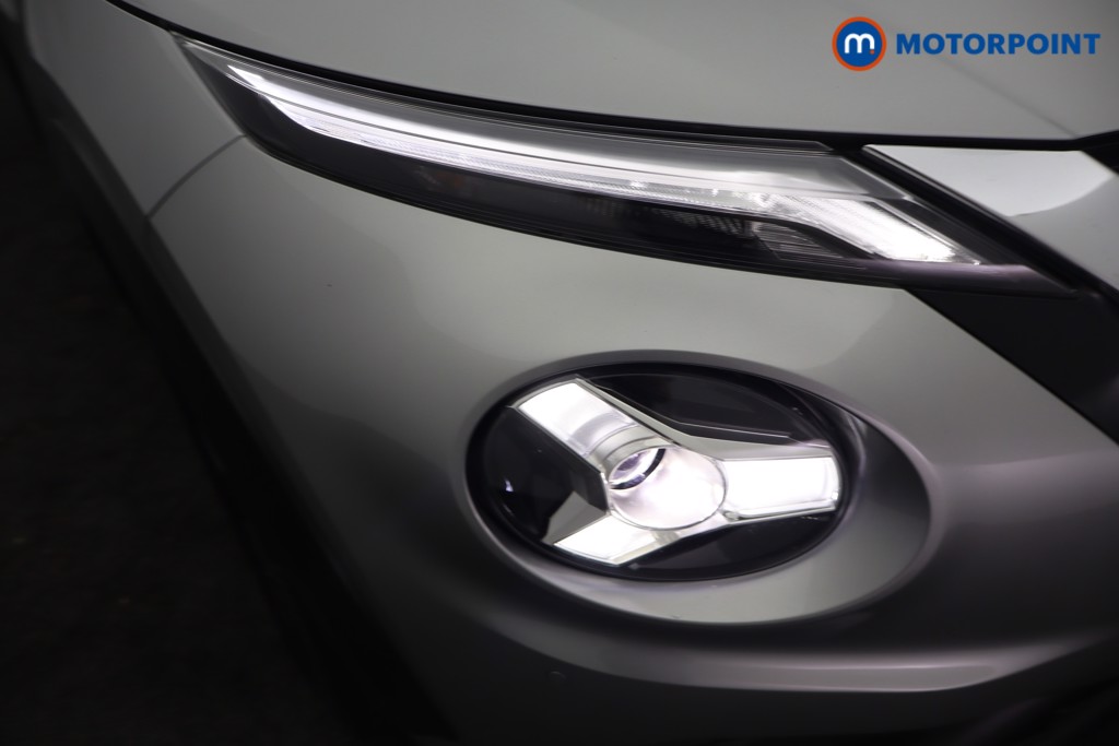 Nissan Juke N-Connecta Automatic Petrol SUV - Stock Number (1669793) - 16th supplementary image