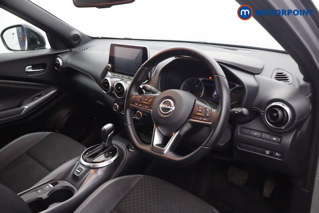 Nissan Juke N-Connecta Automatic Petrol SUV - Stock Number (1669793) - 1st supplementary image