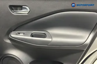 Nissan Juke N-Connecta Automatic Petrol SUV - Stock Number (1669794) - 994th supplementary image