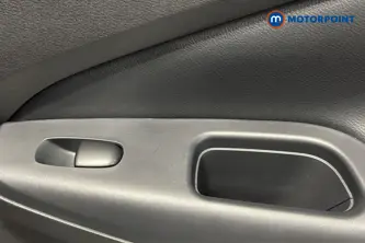 Nissan Juke N-Connecta Automatic Petrol SUV - Stock Number (1669794) - 995th supplementary image
