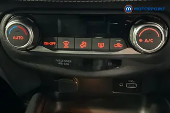 Nissan Juke N-Connecta Automatic Petrol SUV - Stock Number (1669794) - 999th supplementary image