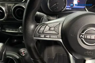 Nissan Juke N-Connecta Automatic Petrol SUV - Stock Number (1669794) - 4th supplementary image