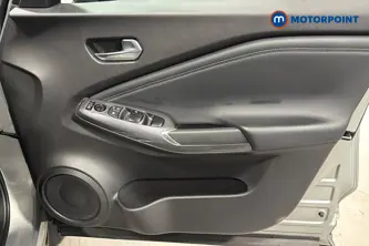 Nissan Juke N-Connecta Automatic Petrol SUV - Stock Number (1669794) - 10th supplementary image