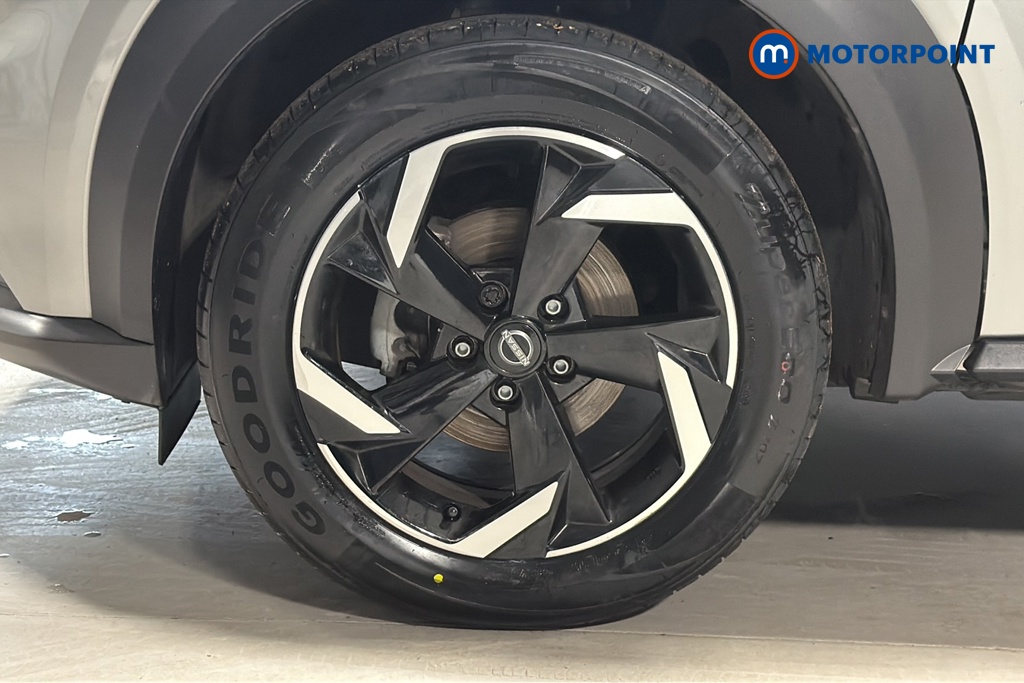 Nissan Juke N-Connecta Automatic Petrol SUV - Stock Number (1669794) - 44th supplementary image