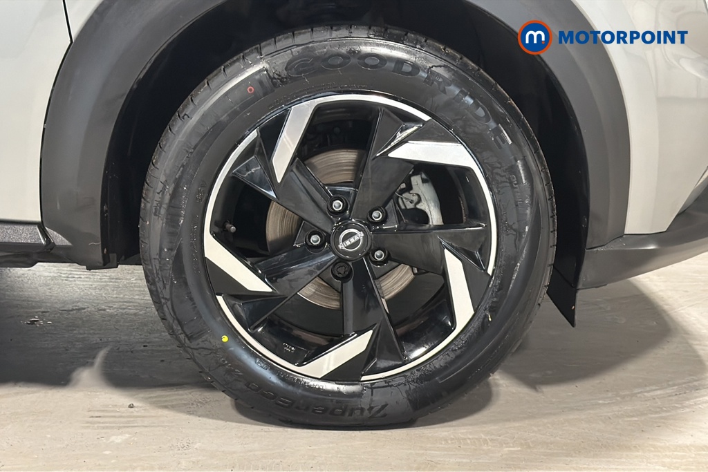 Nissan Juke N-Connecta Automatic Petrol SUV - Stock Number (1669794) - 47th supplementary image