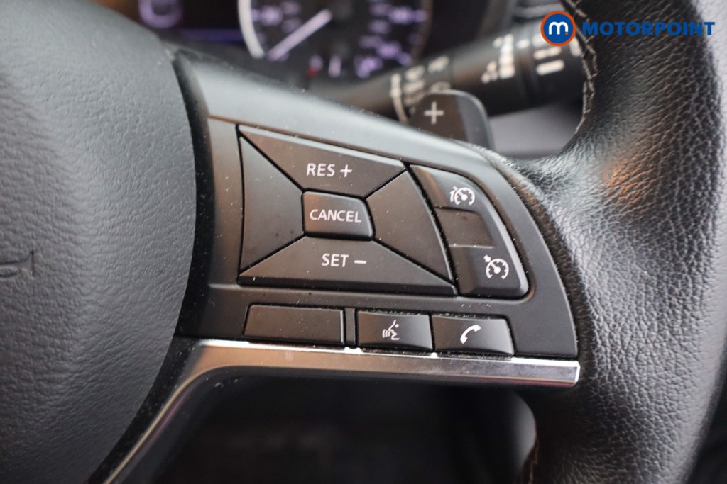 Nissan Juke N-Connecta Automatic Petrol SUV - Stock Number (1669796) - 7th supplementary image