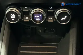 Renault Clio Evolution Manual Petrol Hatchback - Stock Number (1669851) - 996th supplementary image