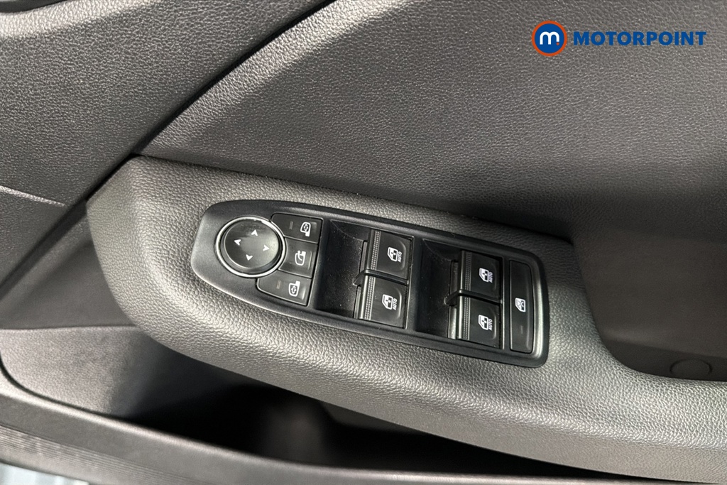 Renault Clio Evolution Manual Petrol Hatchback - Stock Number (1669851) - 19th supplementary image