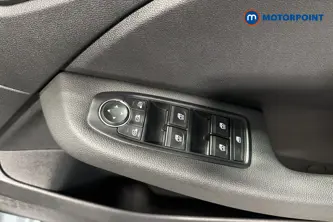 Renault Clio Evolution Manual Petrol Hatchback - Stock Number (1669851) - 19th supplementary image
