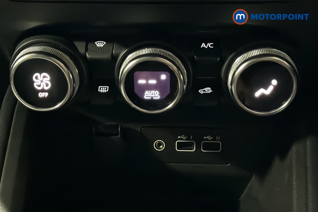 Renault Clio Evolution Manual Petrol Hatchback - Stock Number (1669909) - 998th supplementary image